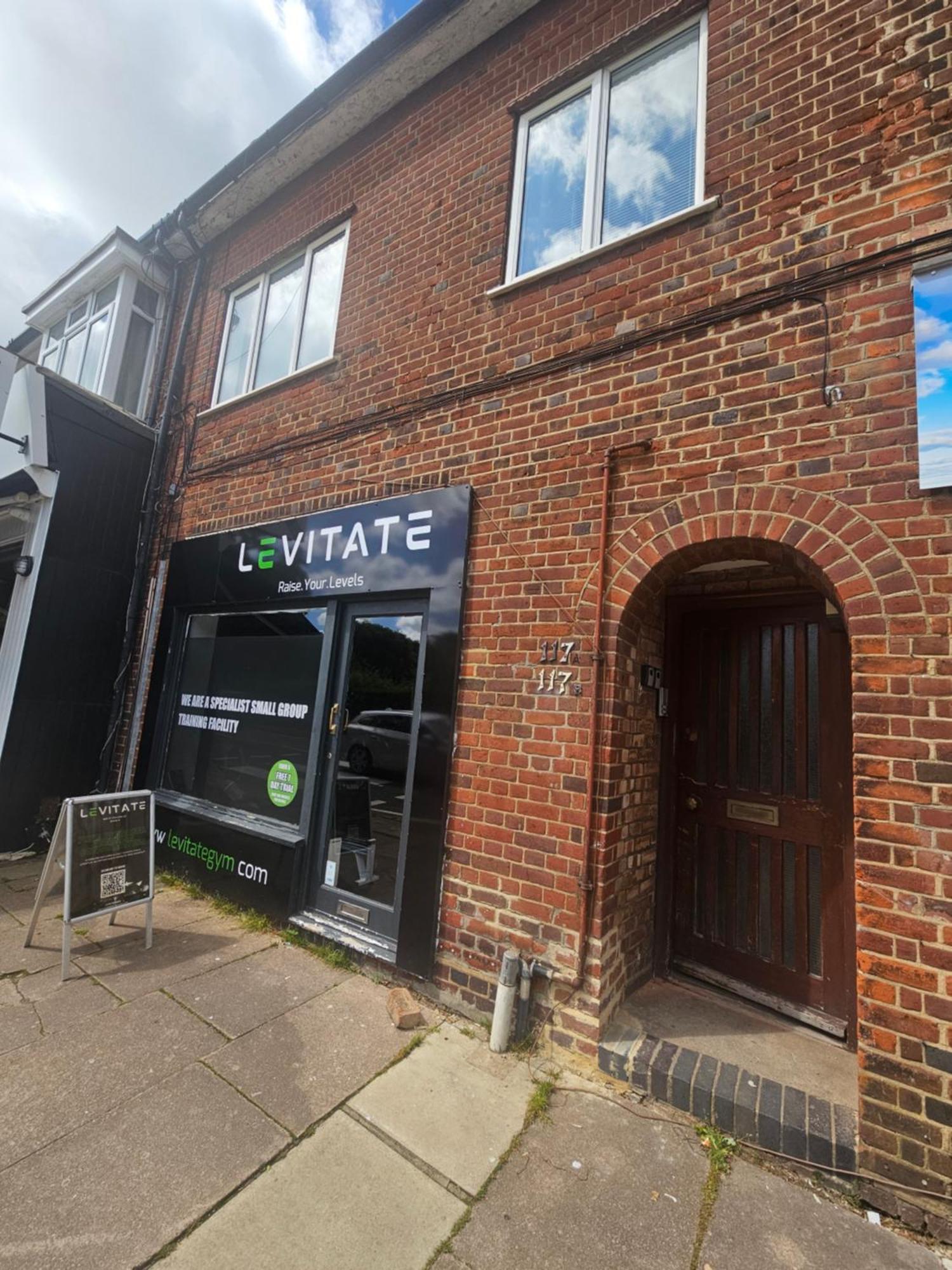 St Albans City Stays - Near Luton Airport - St Albans Abbey & City Train Station - Close To London- Harry Potter World - The Odyssey Cinema - Abbey Cathedral- Contractors I Business I Leisure- Sleeps Upto 6 People Eksteriør billede