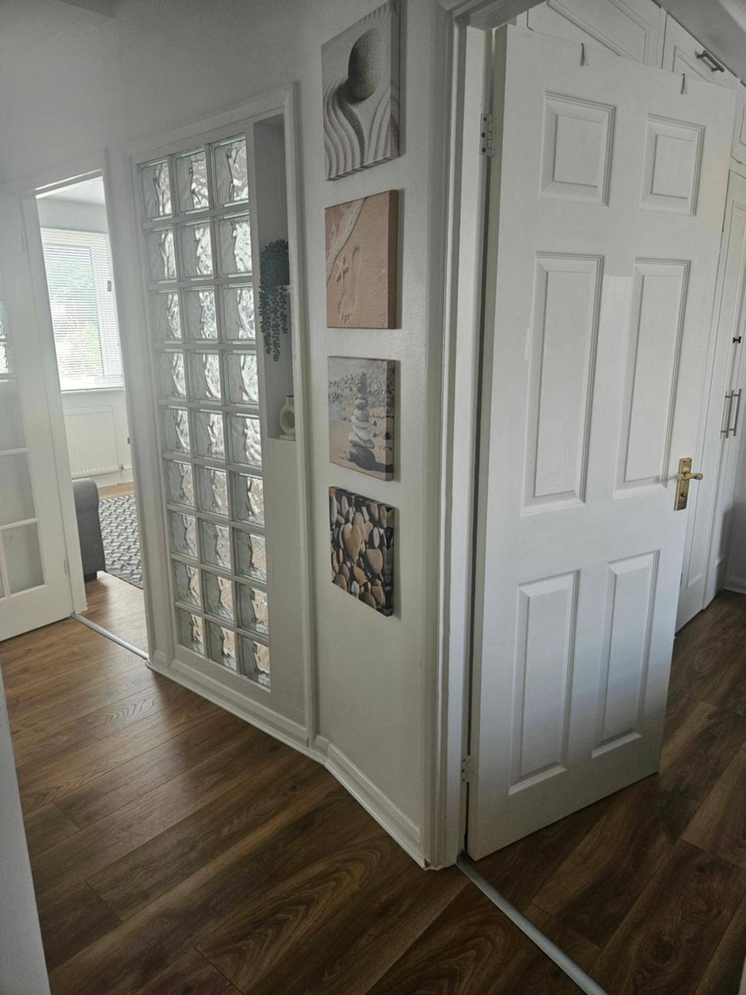 St Albans City Stays - Near Luton Airport - St Albans Abbey & City Train Station - Close To London- Harry Potter World - The Odyssey Cinema - Abbey Cathedral- Contractors I Business I Leisure- Sleeps Upto 6 People Eksteriør billede